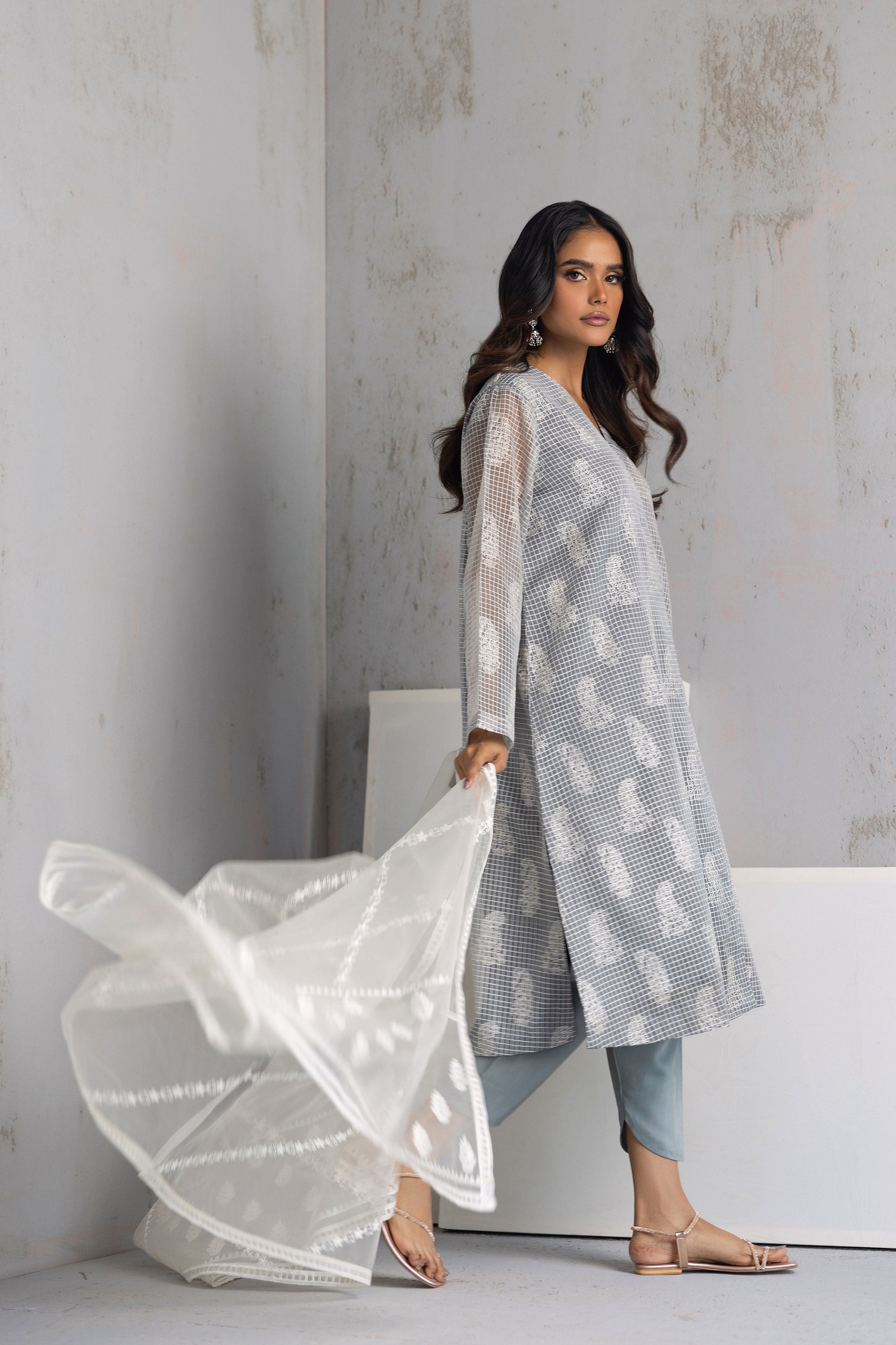 Warda kurta