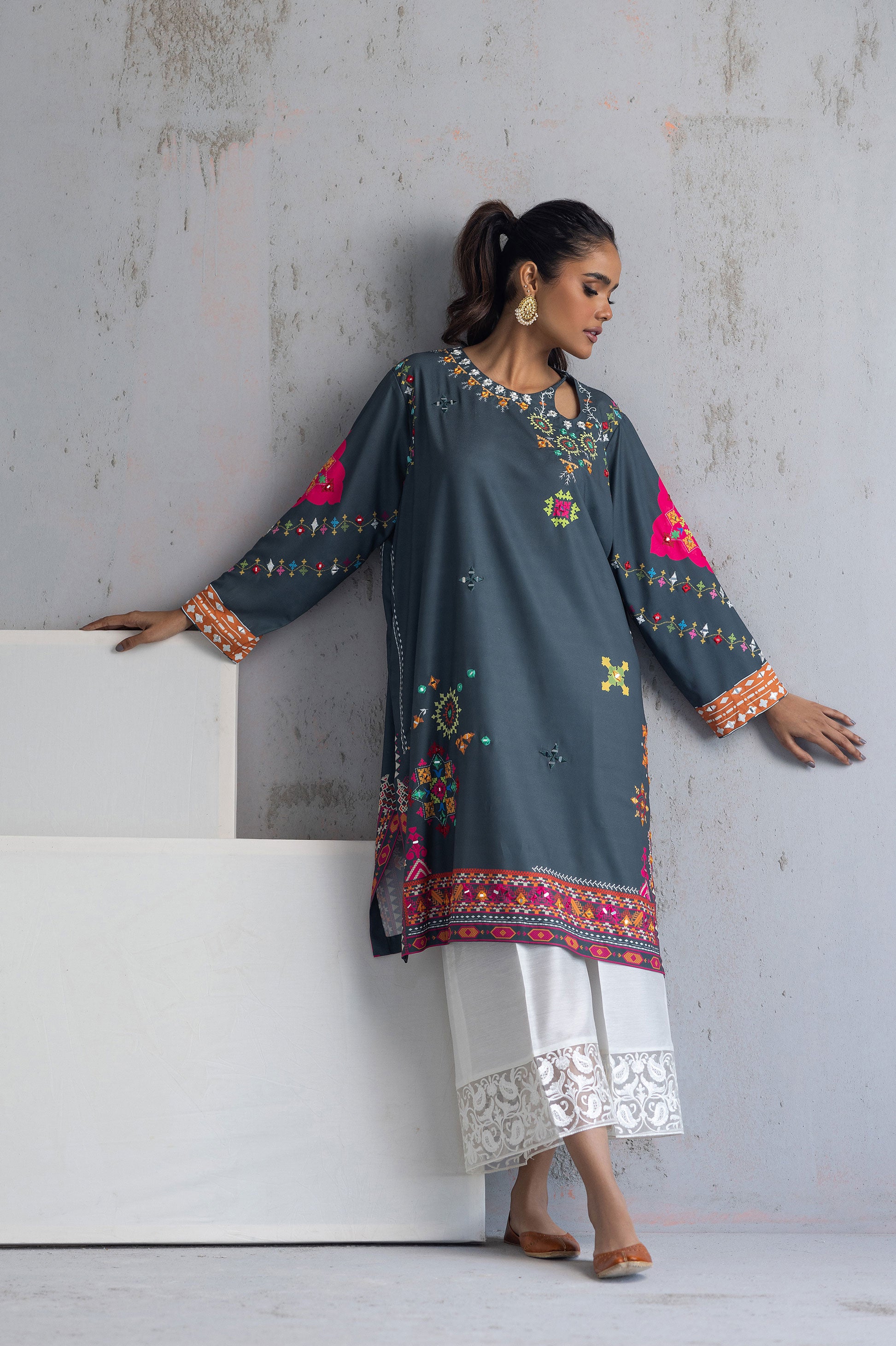 Nisreen Kurta